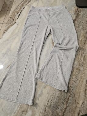 Aerie “Groove-On” Ribbed Velour Flare Pants | Gray | Size L